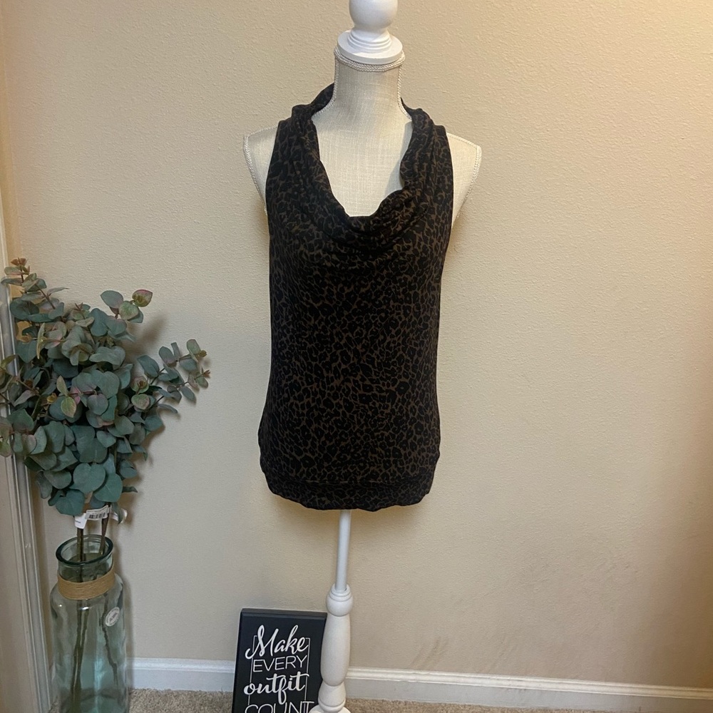 Women’s Michael Kors Animal Print Short Sleeves Blouse Size Medium Rayon Spandex